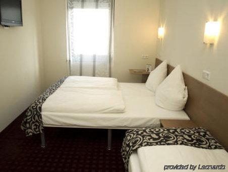 Mcdreams Hotel Wuppertal City Екстериор снимка
