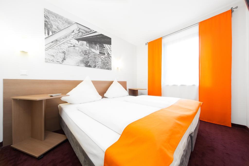 Mcdreams Hotel Wuppertal City Екстериор снимка