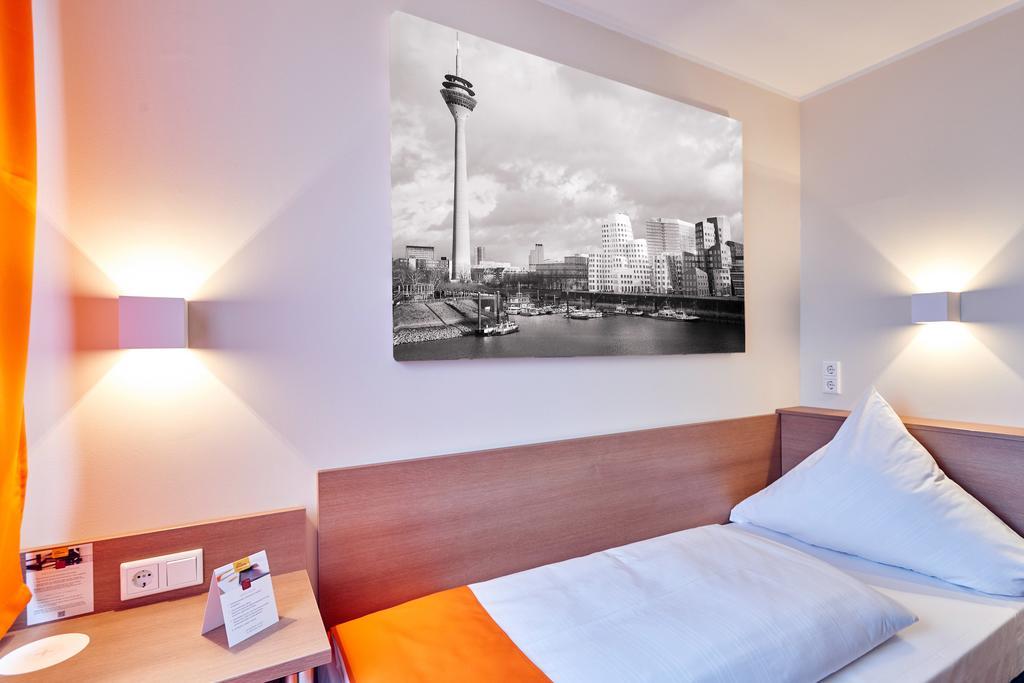 Mcdreams Hotel Wuppertal City Екстериор снимка