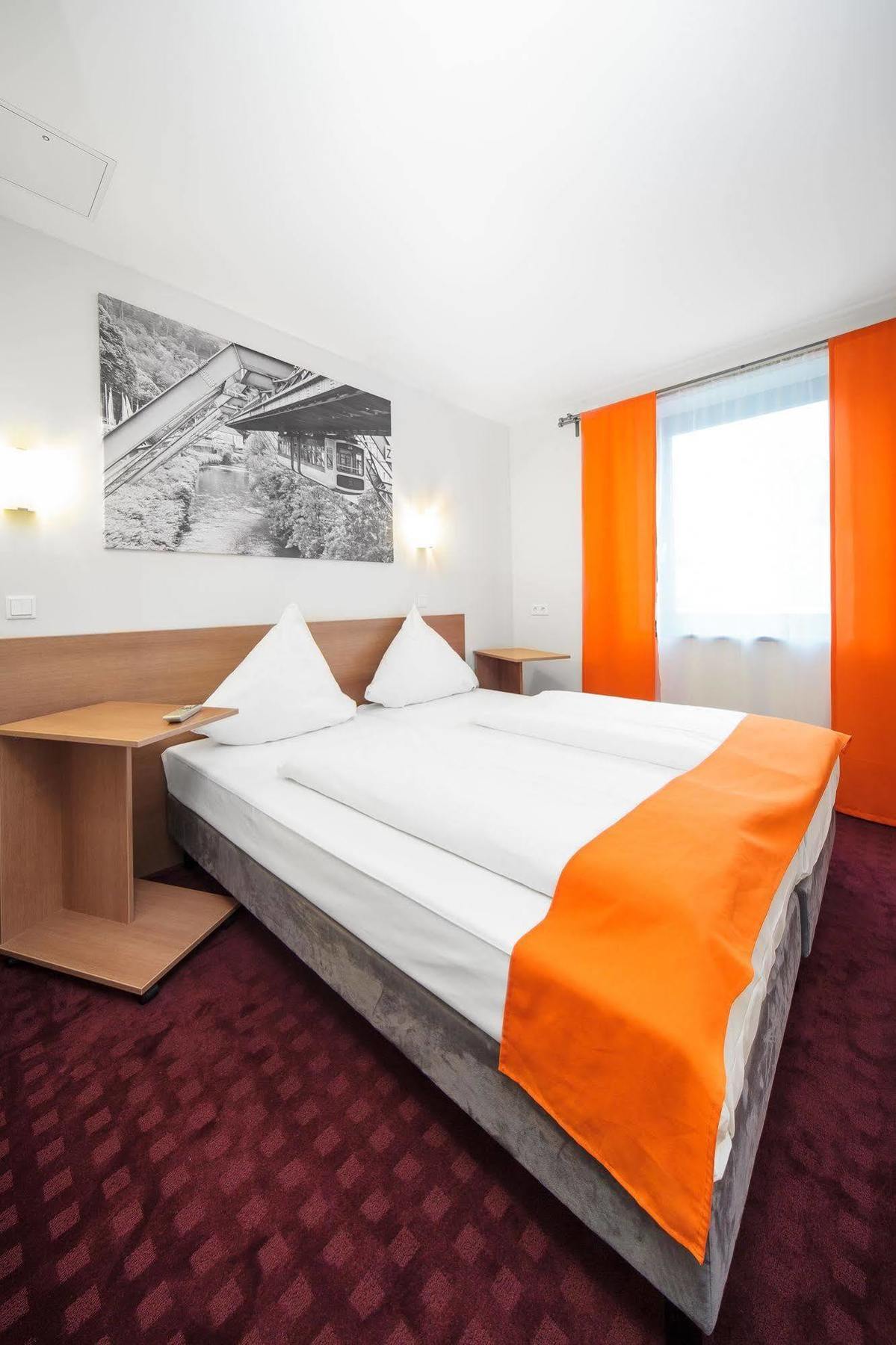 Mcdreams Hotel Wuppertal City Екстериор снимка