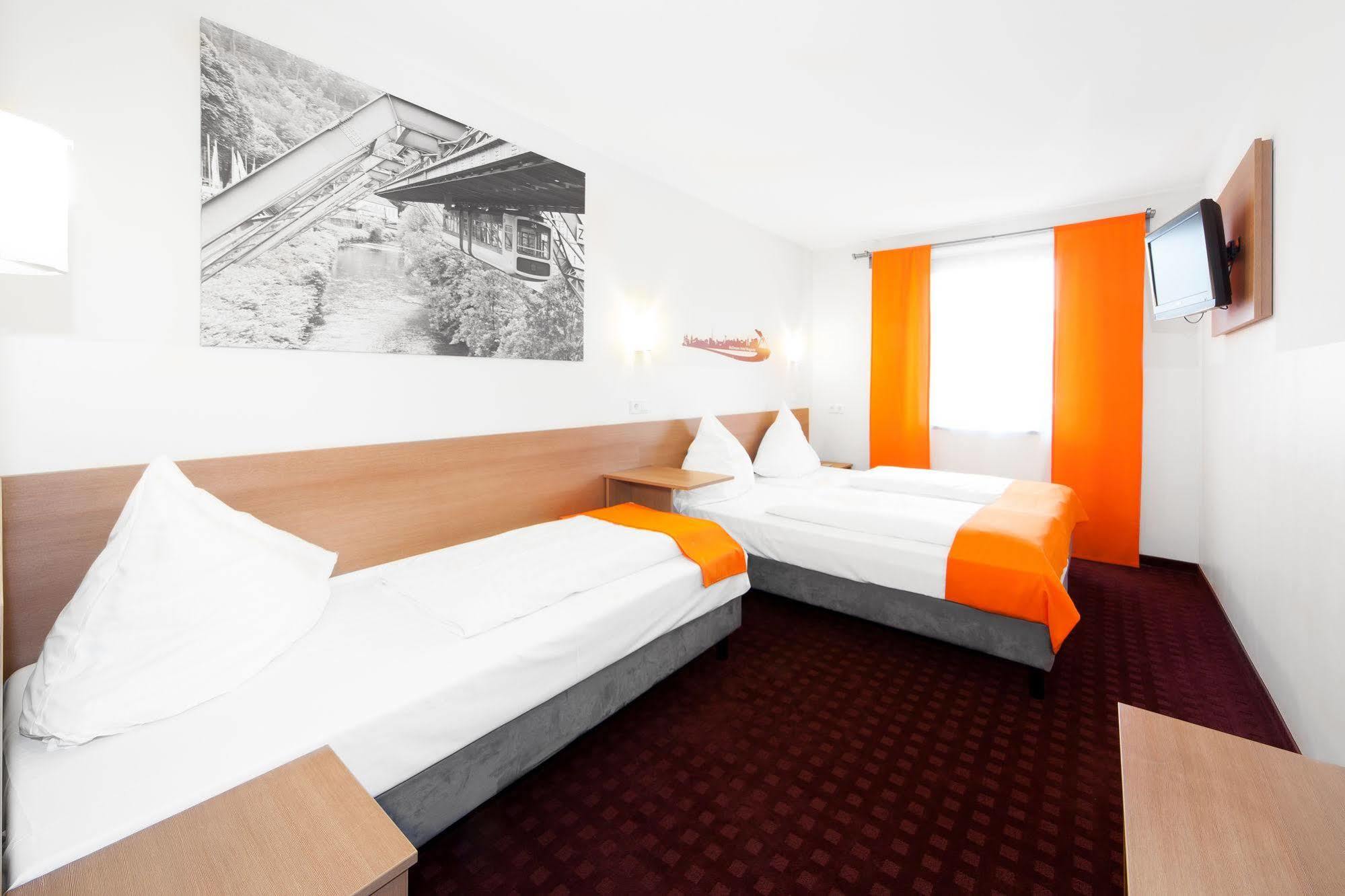 Mcdreams Hotel Wuppertal City Екстериор снимка